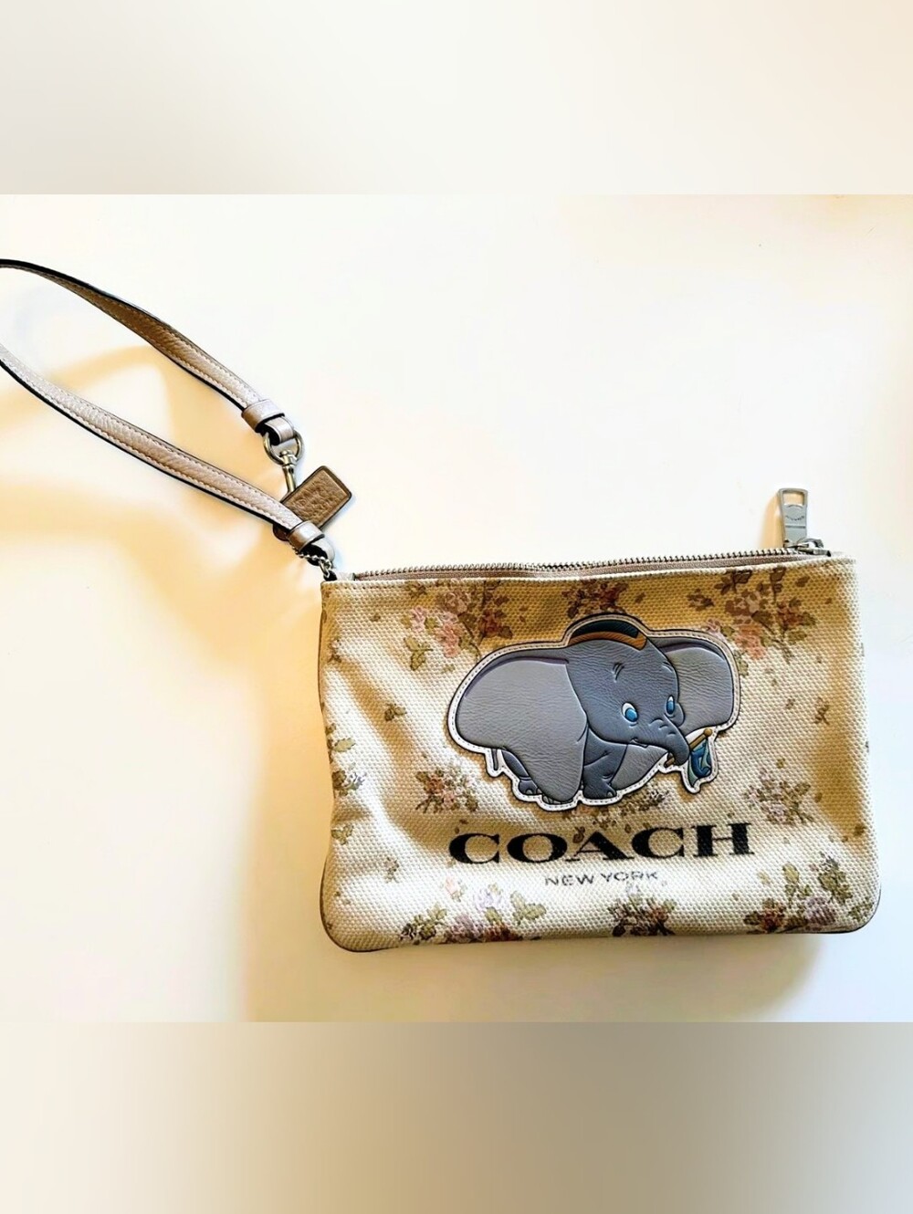 COACH × Disney/Dumbo Wristlet